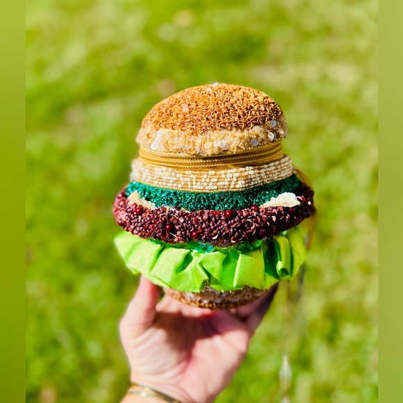 🍔 Viral Beaded Hamburger Crossbody Bag – Marshalls/TJ Maxx Find - Picture 1 of 9